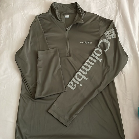 Columbia Quarter Zip - Picture 3 of 4